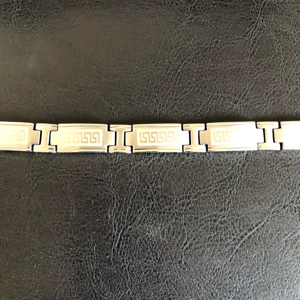 NW Men’s Stainless Steel Bracelet 8”L/1/2”W - Picture 5 of 6